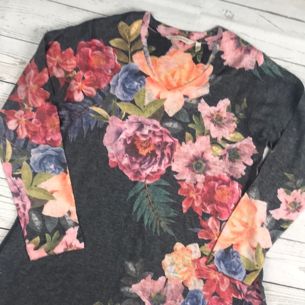 SOLD Soft Surroundings Floral Midnight Blooms Top - Picture 3 of 6